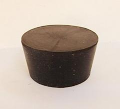 Solid plug for indoor or outdoor fountain's drain hole
